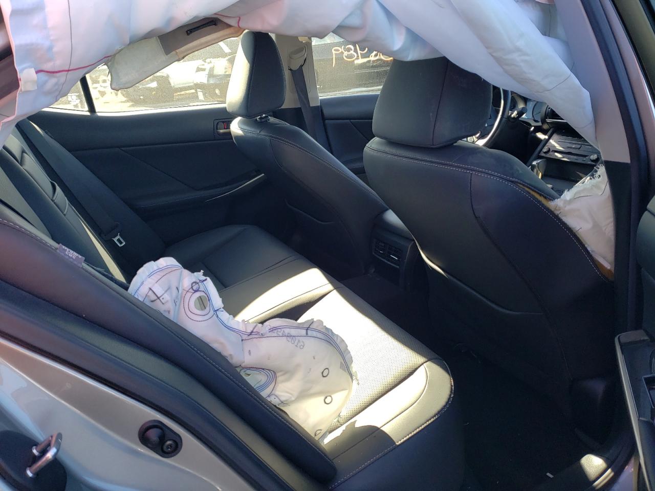 Photo 6 from auction – 2018 LEXUS IS 300 with VIN JTHBA1D22J5081044
