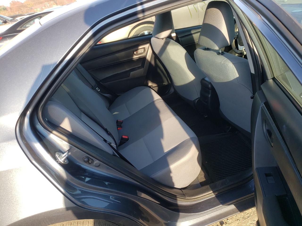 Photo 6 from auction – 2018 TOYOTA COROLLA L with VIN 2T1BURHE9JC003567