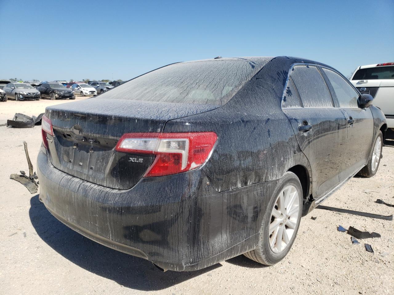 Photo 4 from auction – 2014 TOYOTA CAMRY L with VIN 4T4BF1FK3ER440883