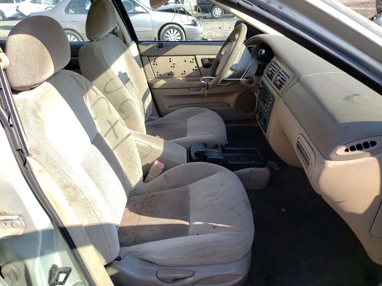 Photo 5 from auction – 2004 FORD TAURUS SE with VIN 1FAFP53U54A104071