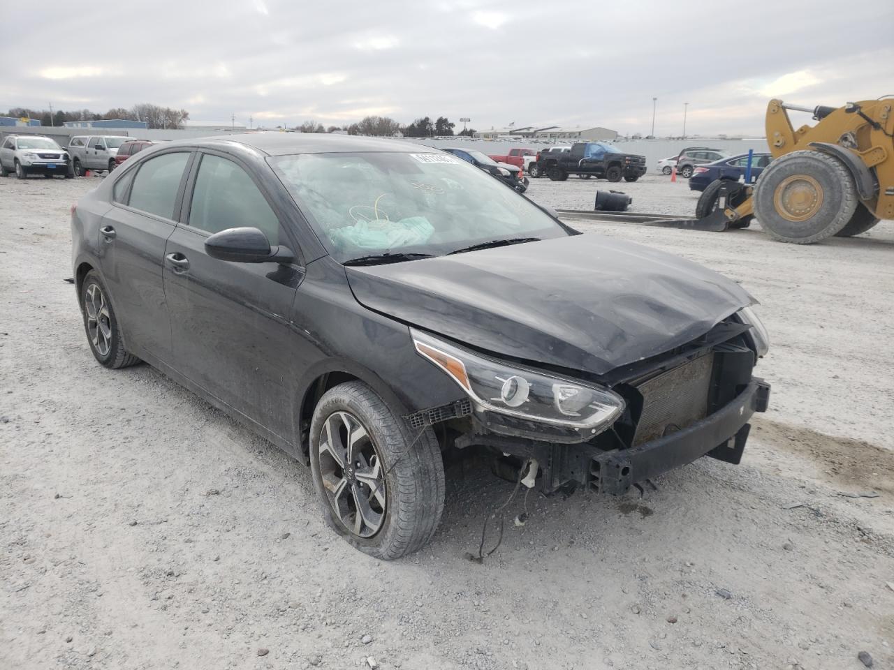 KIA FORTE FE 2019 with VIN 3KPF24AD8KE076881 - Photo from auction