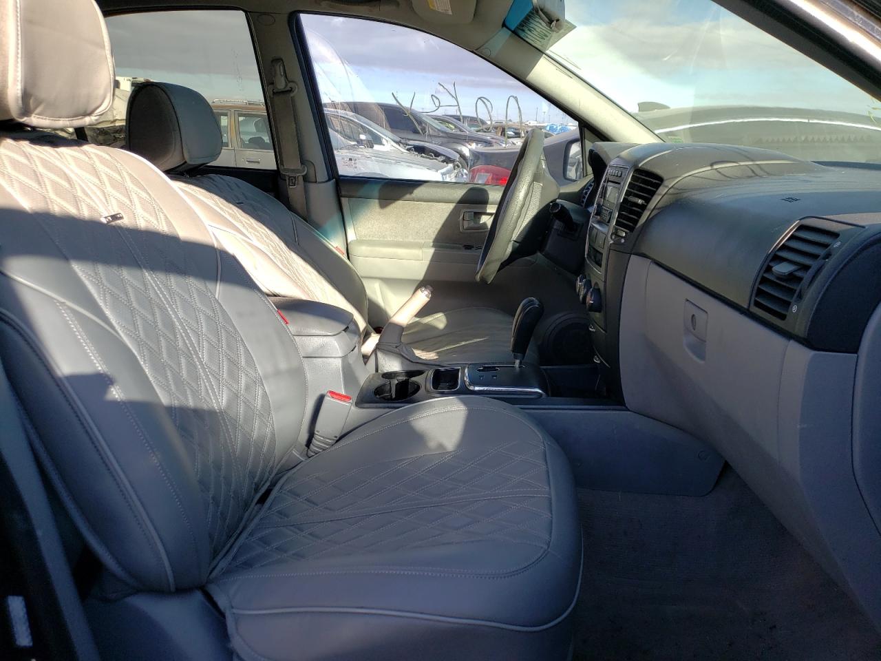 Photo 9 from auction – 2007 KIA SORENTO EX with VIN KNDJD736875714909
