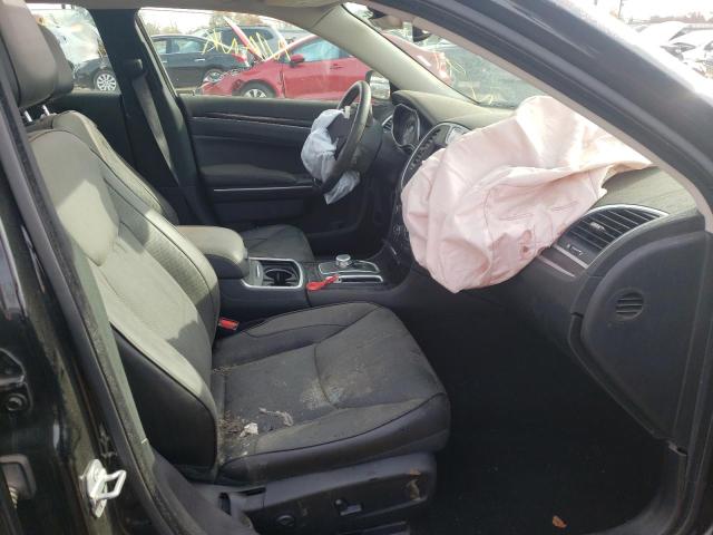 Photo 5 from auction – 2019 CHRYSLER 300 LIMITE with VIN 2C3CCAKGXKH637842