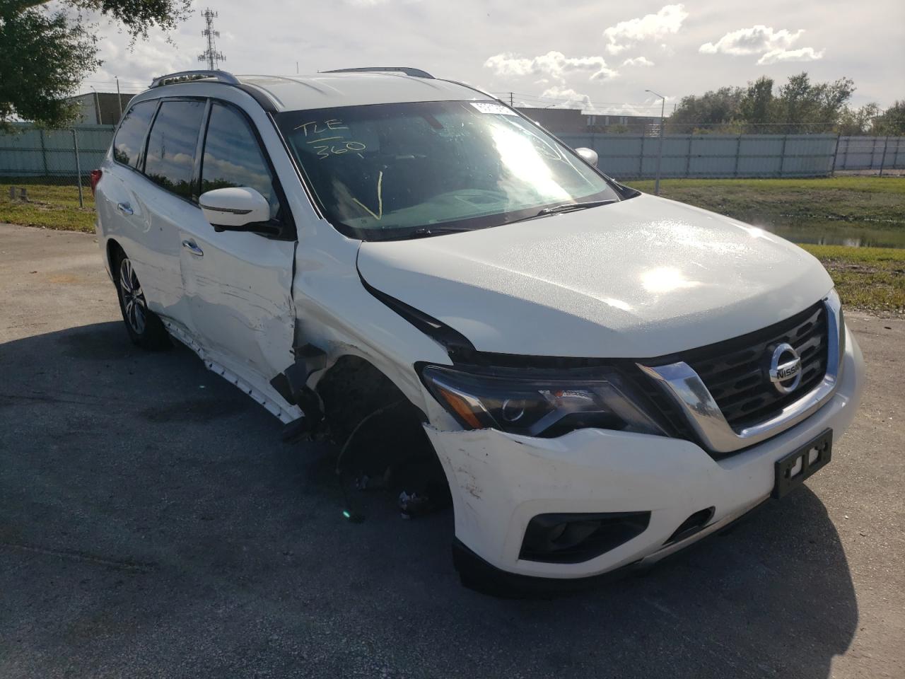 NISSAN PATHFINDER 2017 with VIN 5N1DR2MN9HC671083 - Photo from auction