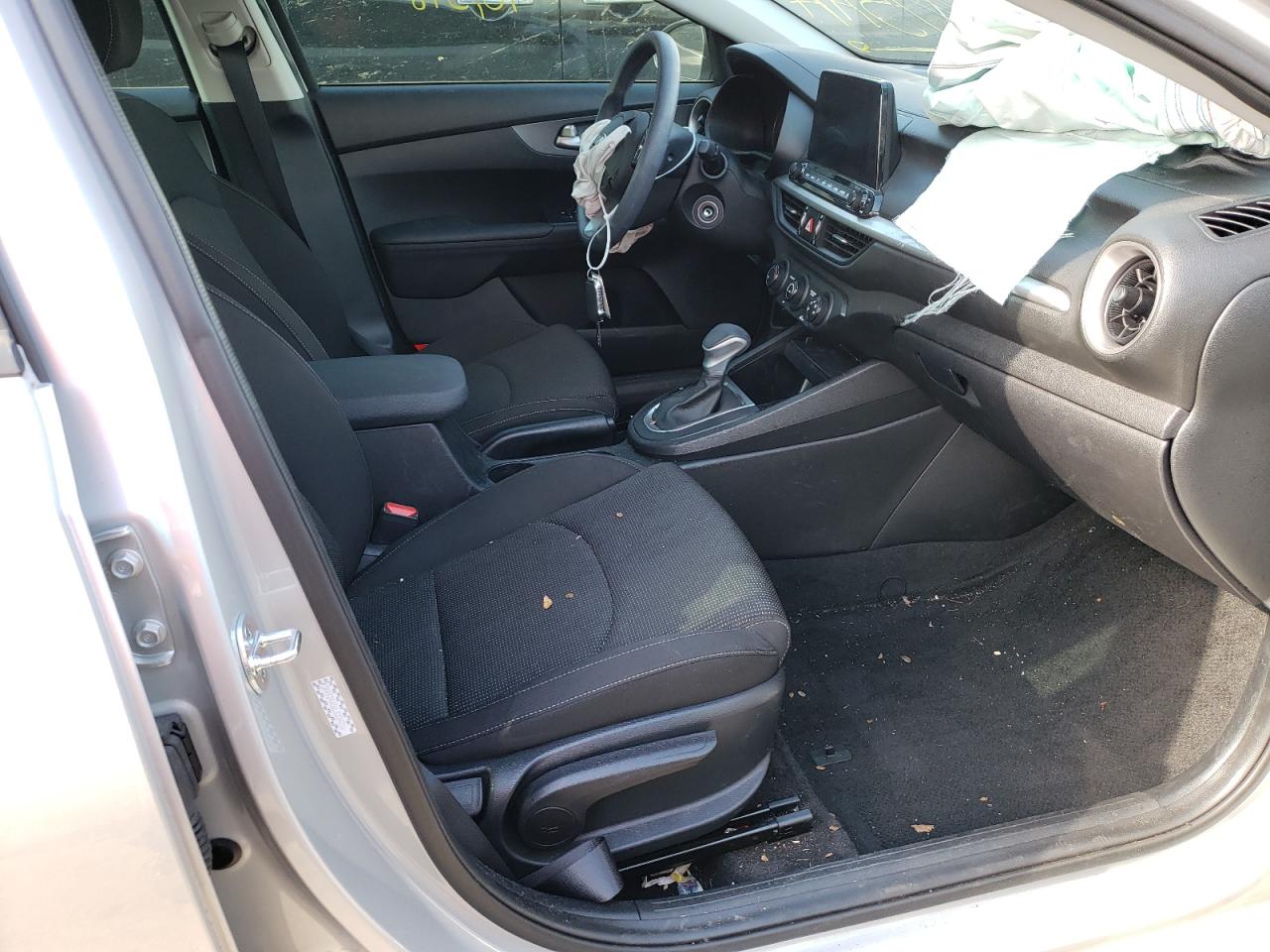 Photo 5 from auction – 2020 KIA FORTE FE with VIN 3KPF24AD6LE234216