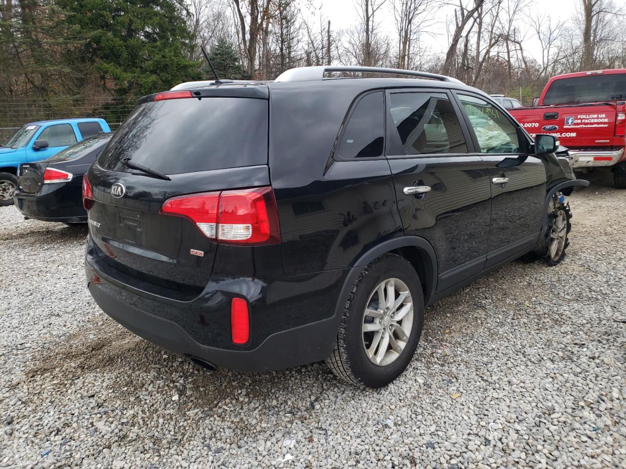 Photo 4 from auction – 2014 KIA SORENTO LX with VIN 5XYKT3A63EG439411