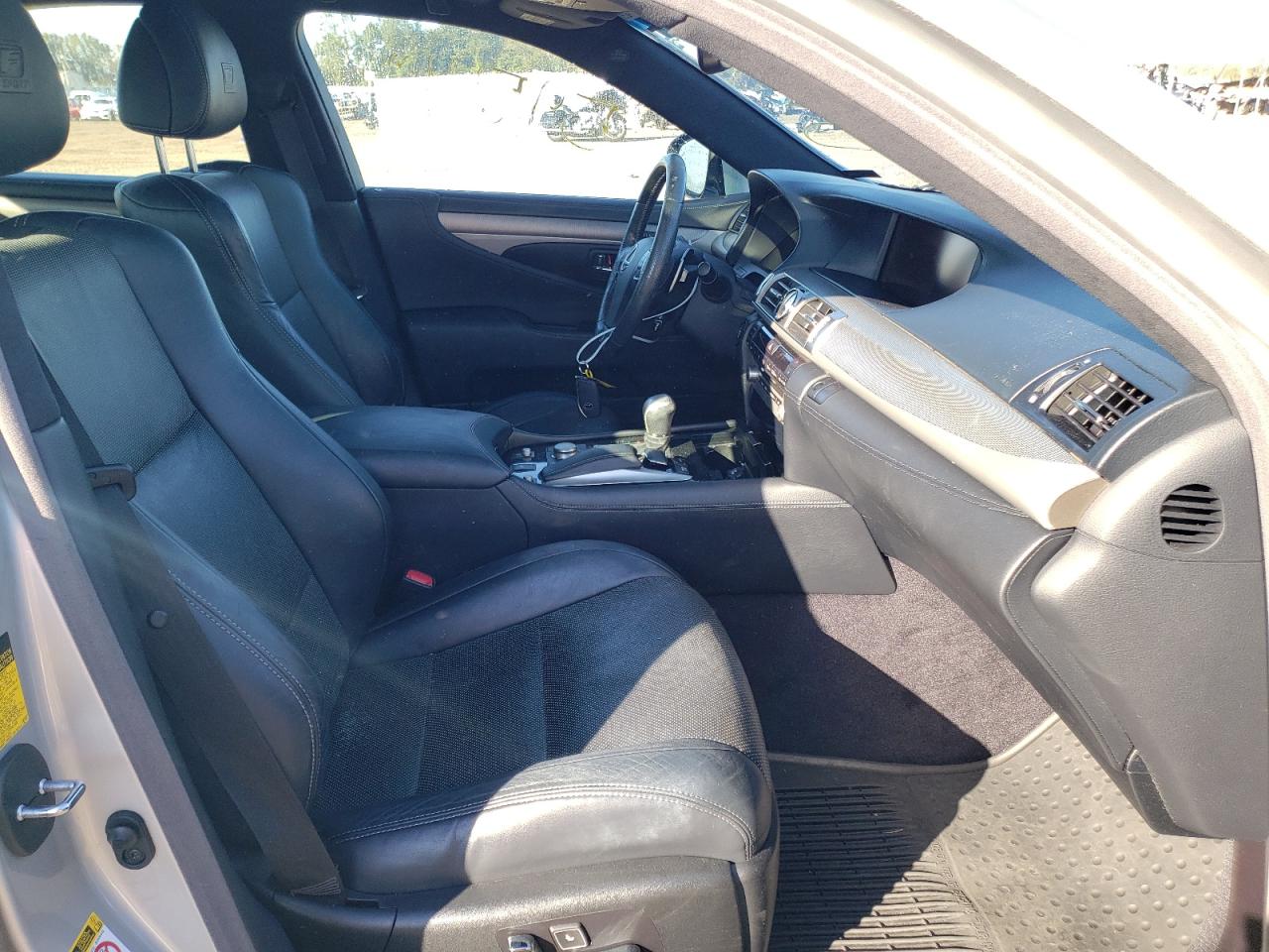 Photo 5 from auction – 2013 LEXUS LS 460 with VIN JTHCL5EF6D5017858