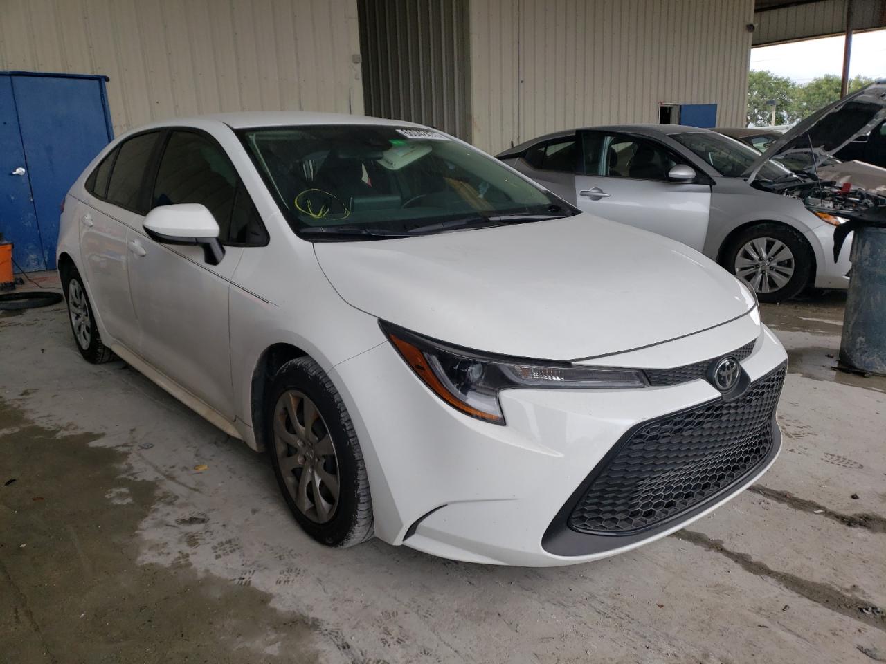 TOYOTA COROLLA LE 2021 with VIN 5YFEPMAE0MP202691 - Photo from auction