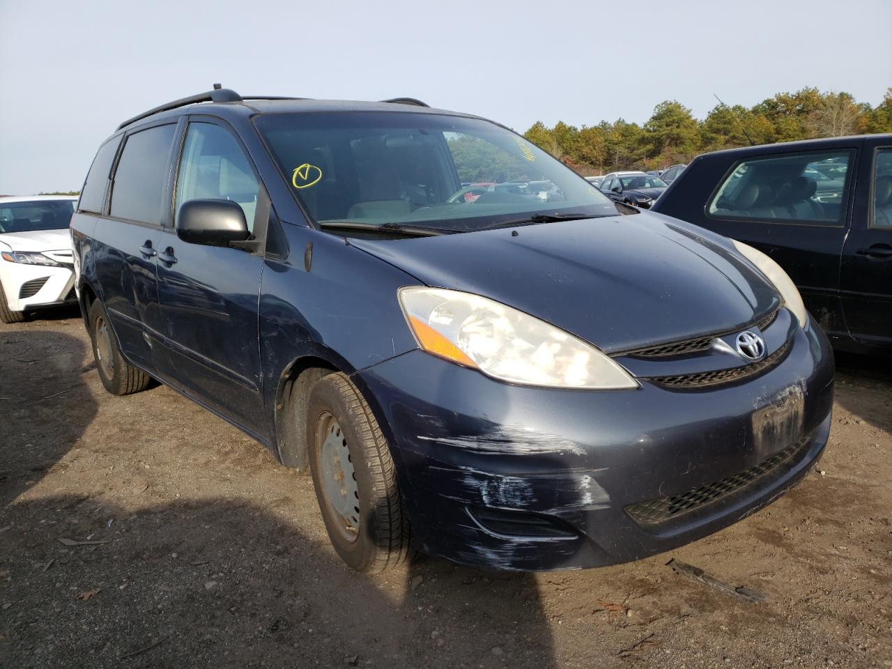 Photo 1 from auction – 2010 TOYOTA SIENNA with VIN 5TDKK4CCXAS308551