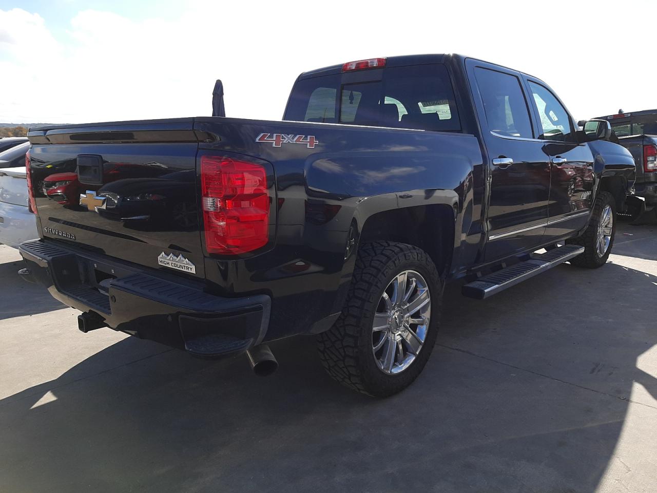 Photo 17 from auction – 2015 CHEVROLET SILVERADO with VIN 3GCUKTEC3FG119987