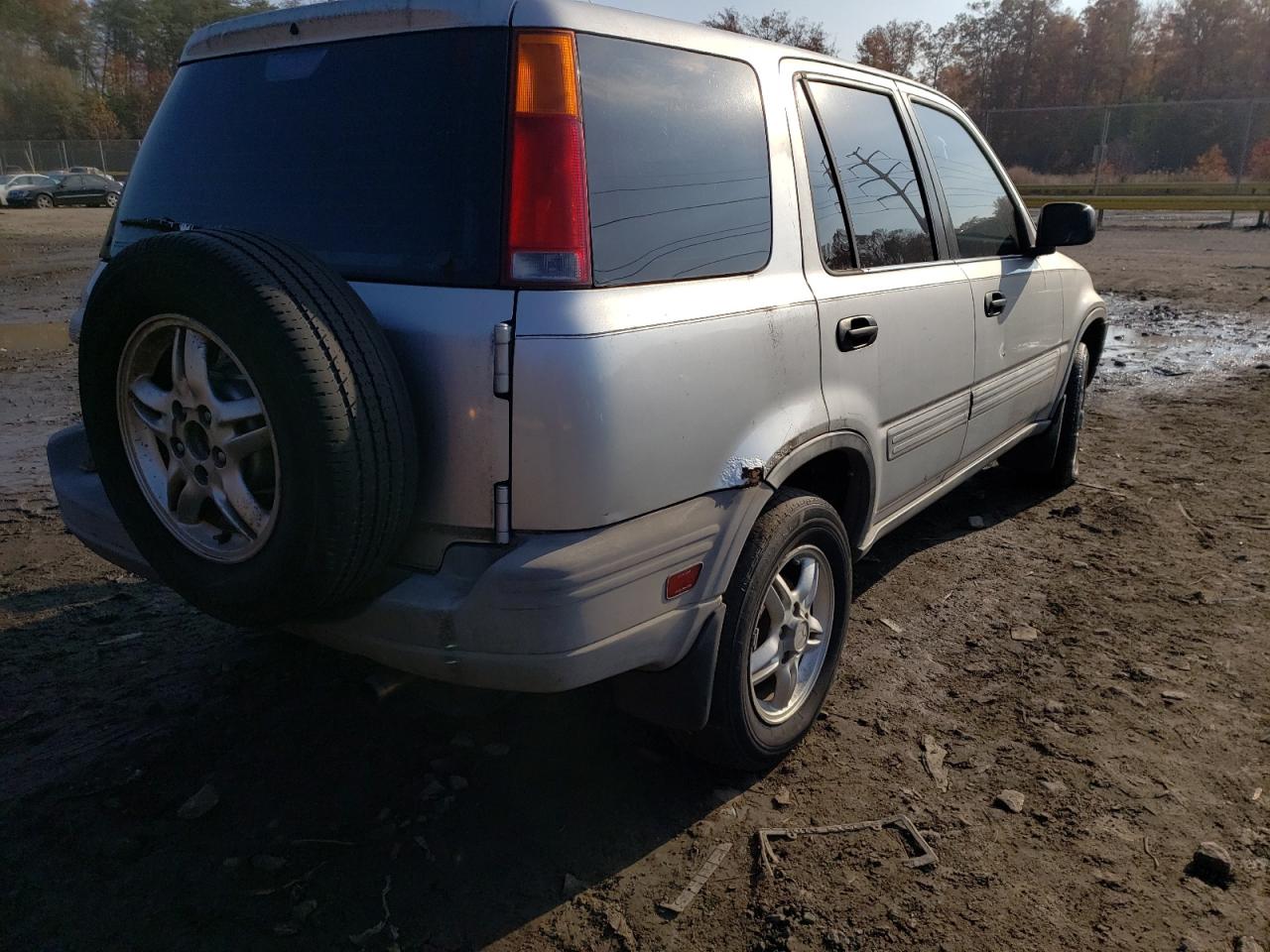 Photo 4 from auction – 1997 HONDA CR-V LX with VIN JHLRD1856VC016309