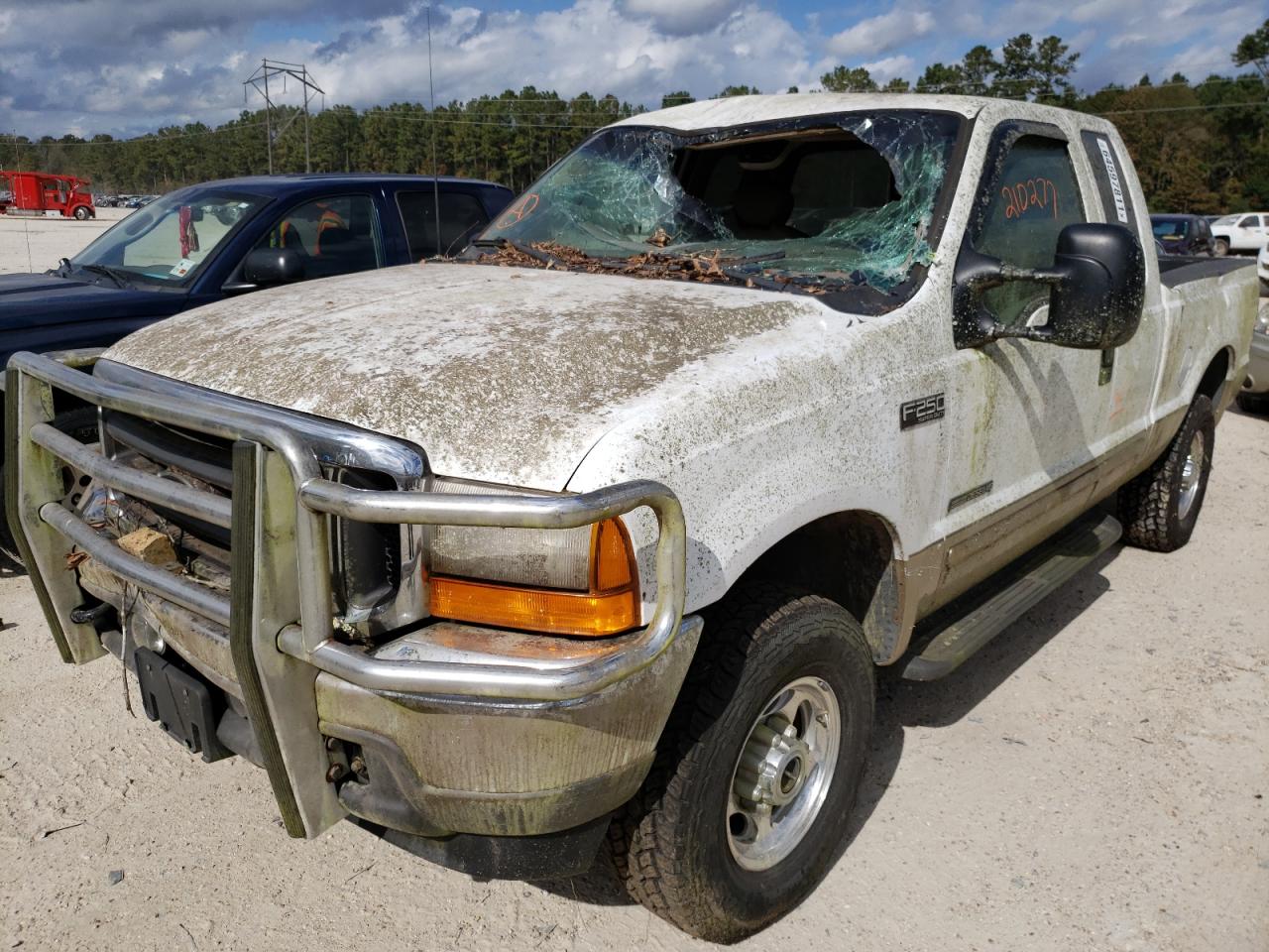 Photo 2 from auction – 2001 FORD F250 SUPER with VIN 1FTNX21F21EA99117