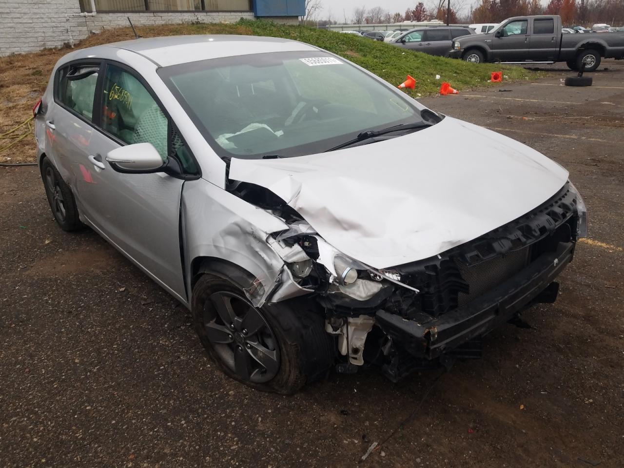 KIA FORTE LX 2017 with VIN KNAFK5A80H5693458 - Photo from auction