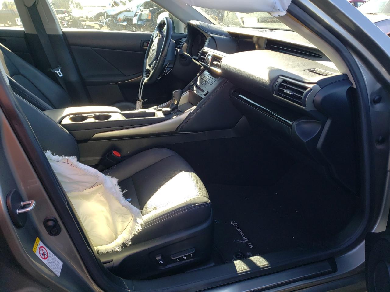 Photo 5 from auction – 2018 LEXUS IS 300 with VIN JTHBA1D22J5081044