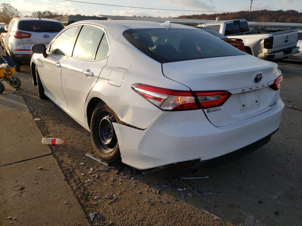 Photo 3 from auction – 2020 TOYOTA CAMRY LE with VIN 4T1C31AK9LU545293