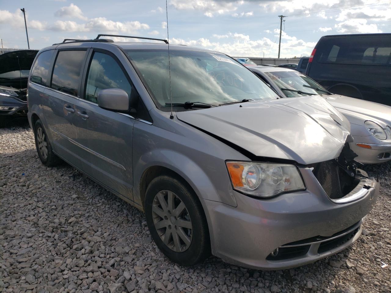 Photo 1 from auction – 2013 CHRYSLER TOWN & COU with VIN 2C4RC1BG3DR705286