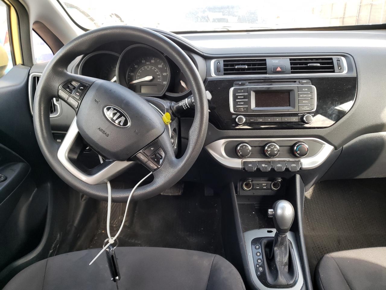 Photo 9 from auction – 2016 KIA RIO LX with VIN KNADM5A35G6676217