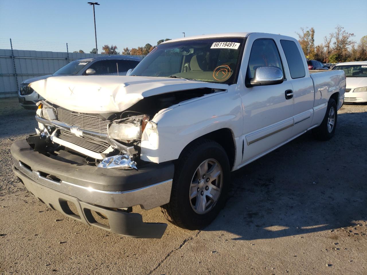 Photo 2 from auction – 2003 CHEVROLET SILVERADO with VIN 2GCEC19V831199499