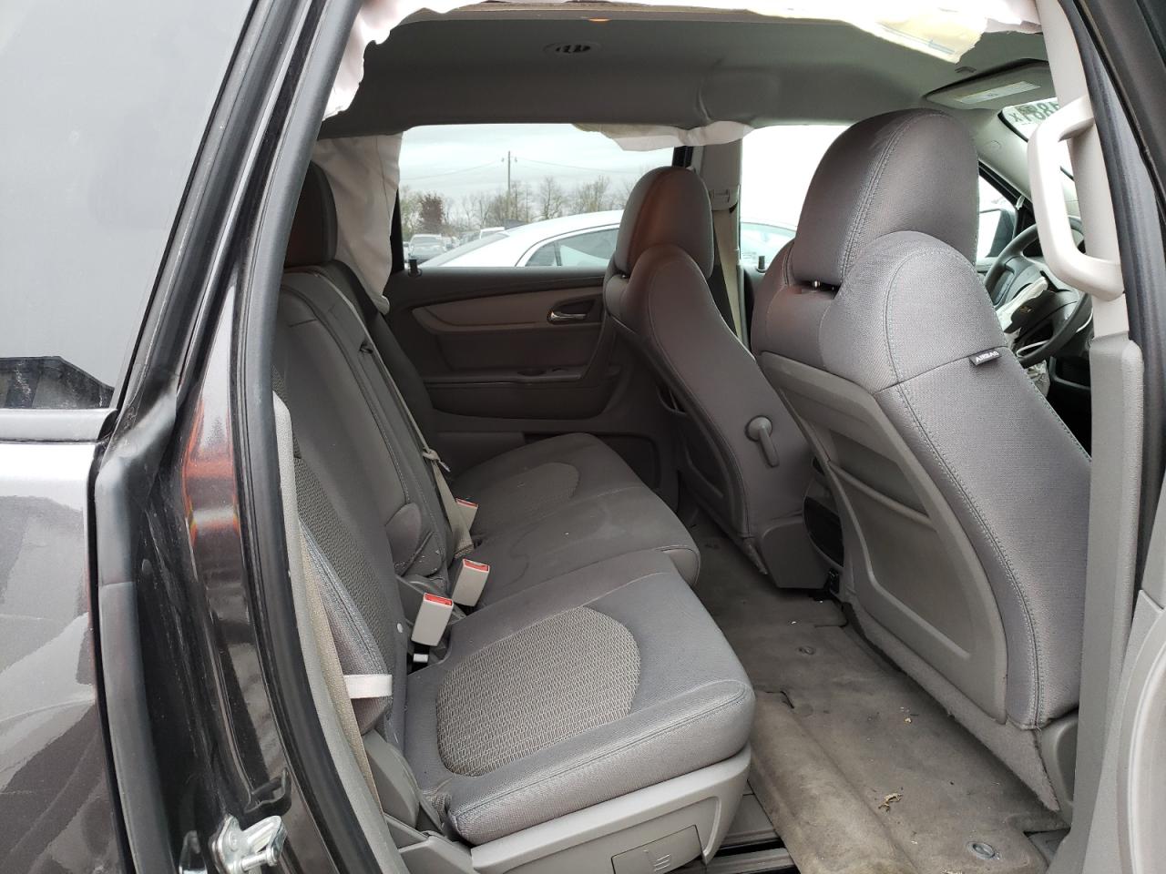Photo 6 from auction – 2015 CHEVROLET TRAVERSE L with VIN 1GNKRFED2FJ351449