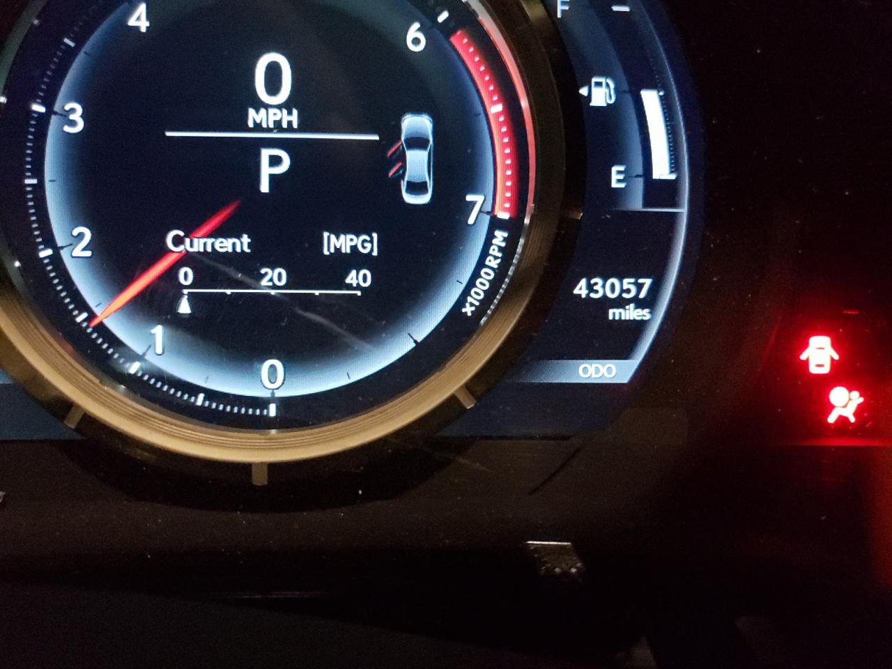Photo 8 from auction – 2016 LEXUS IS 200T with VIN JTHBA1D25G5029495