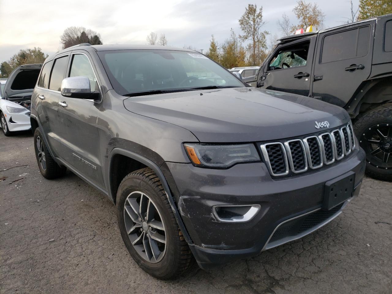 JEEP GRAND CHER 2017 with VIN 1C4RJFBG3HC923066 - Photo from auction