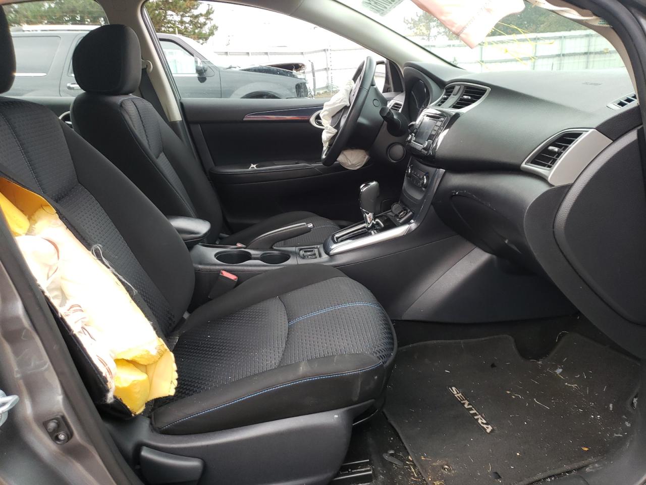 Photo 5 from auction – 2016 NISSAN SENTRA S with VIN 3N1AB7AP1GY263653