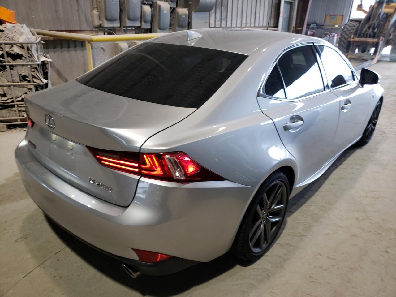 Photo 4 from auction – 2016 LEXUS IS 200T with VIN JTHBA1D25G5029495