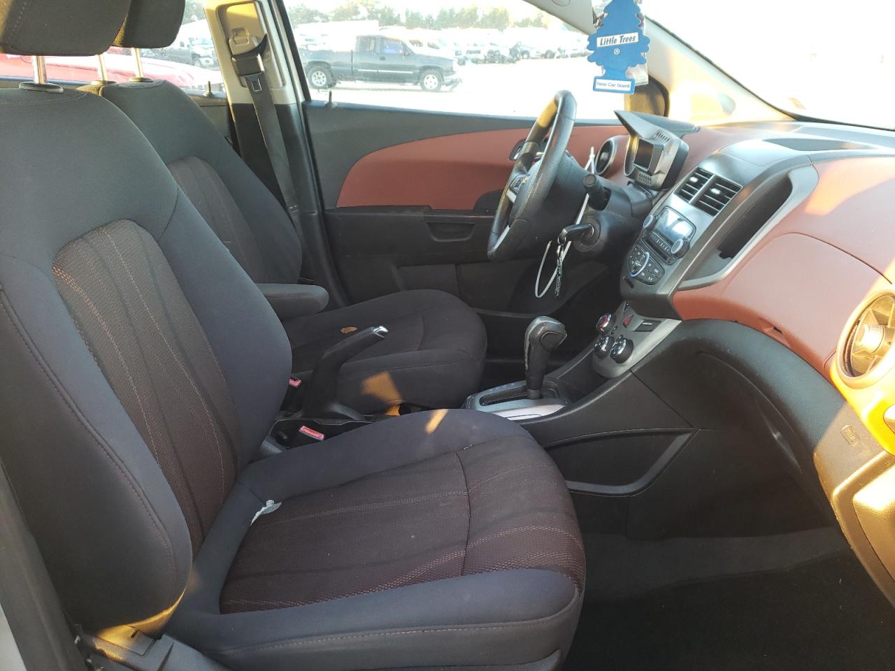 Photo 5 from auction – 2013 CHEVROLET SONIC LT with VIN 1G1JC5SG4D4166774