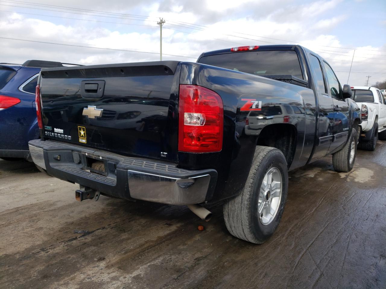 Photo 4 from auction – 2010 CHEVROLET SILVERADO with VIN 1GCSCSE03AZ275928