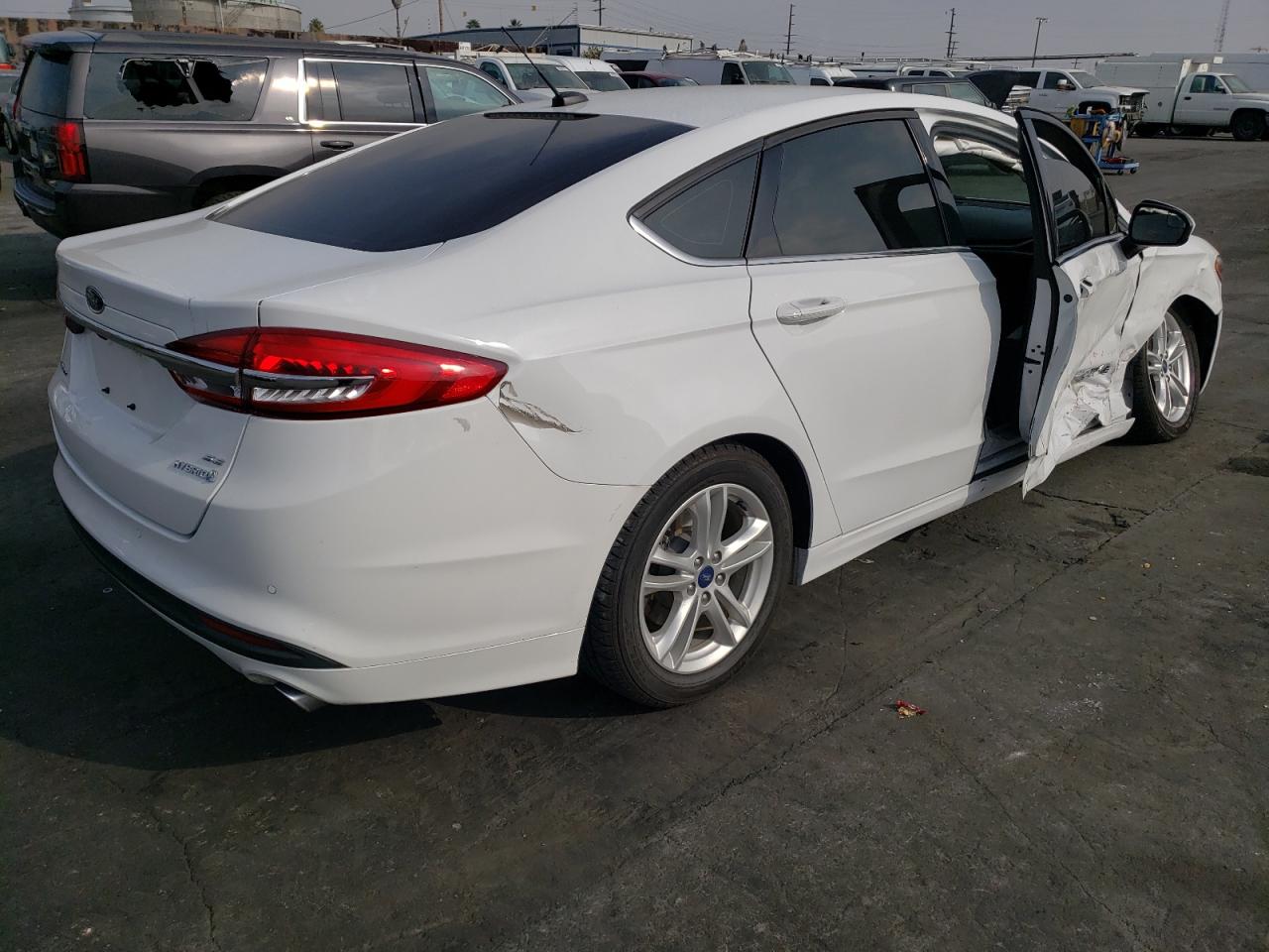Photo 4 from auction – 2018 FORD FUSION SE with VIN 3FA6P0LU3JR211673