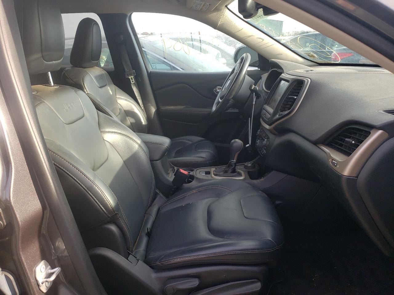 Photo 5 from auction – 2016 JEEP CHEROKEE L with VIN 1C4PJMDS6GW263132