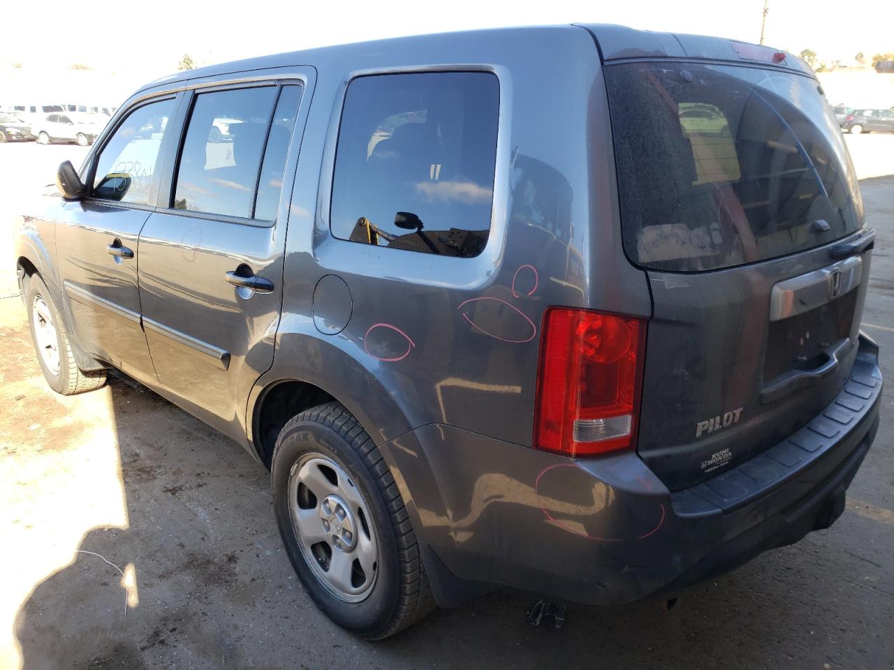 Photo 3 from auction – 2013 HONDA PILOT LX with VIN 5FNYF4H28DB052417