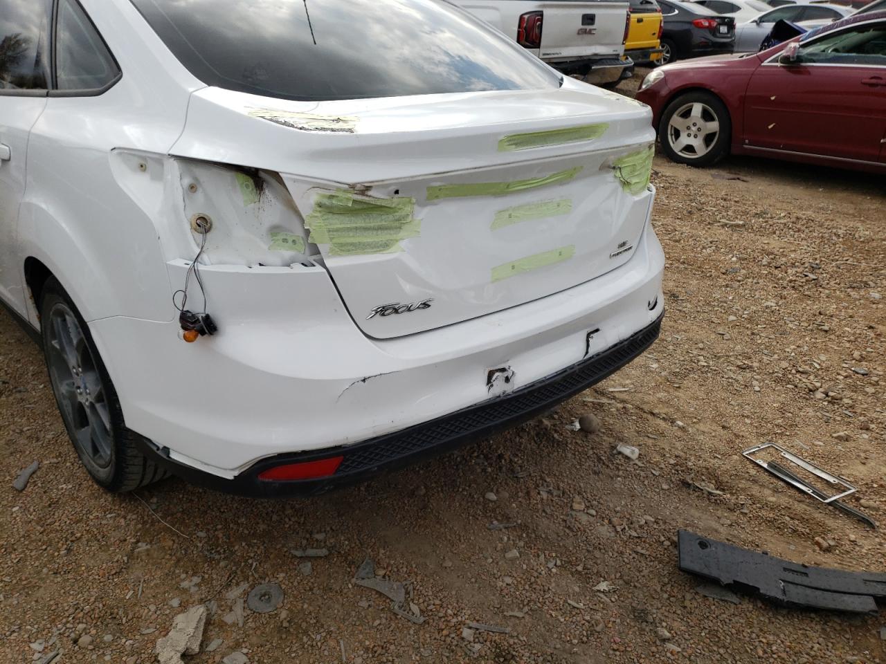 Photo 9 from auction – 2013 FORD FOCUS SE with VIN 1FADP3F28DL263418