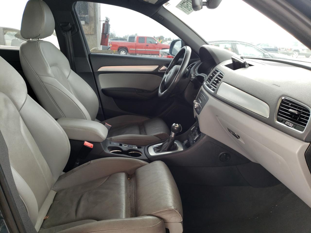 Photo 5 from auction – 2018 AUDI Q3 PREMIUM with VIN WA1BCCFS6JR004071