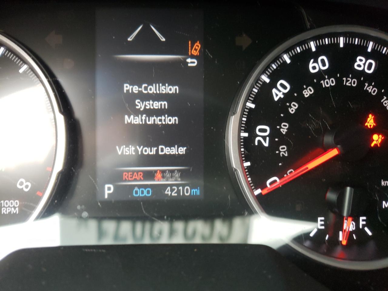 Photo 8 from auction – 2020 TOYOTA RAV4 LE with VIN 2T3G1RFV5LC131171