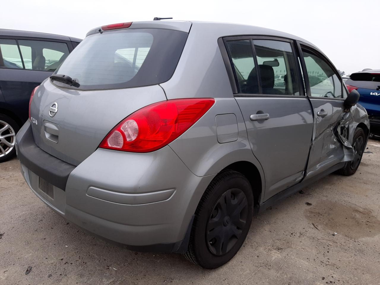 Photo 4 from auction – 2010 NISSAN VERSA S with VIN 3N1BC1CP9AL360695