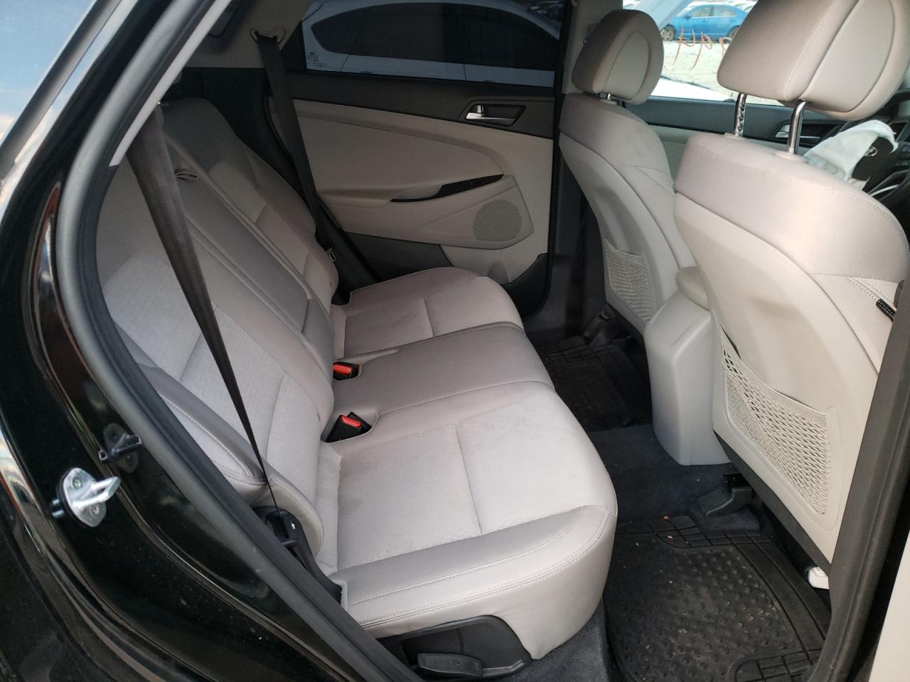 Photo 6 from auction – 2016 HYUNDAI TUCSON LIM with VIN KM8J3CA26GU057881