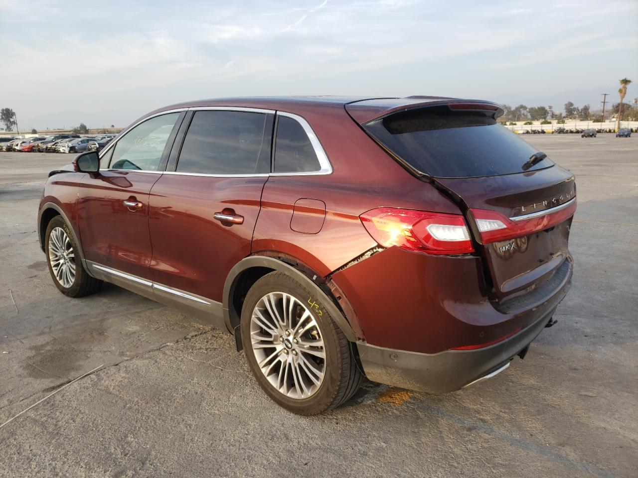 Photo 3 from auction – 2016 LINCOLN MKX RESERV with VIN 2LMTJ6LR9GBL44488