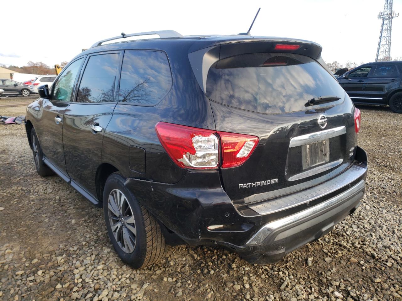 Photo 3 from auction – 2017 NISSAN PATHFINDER with VIN 5N1DR2MM8HC629205