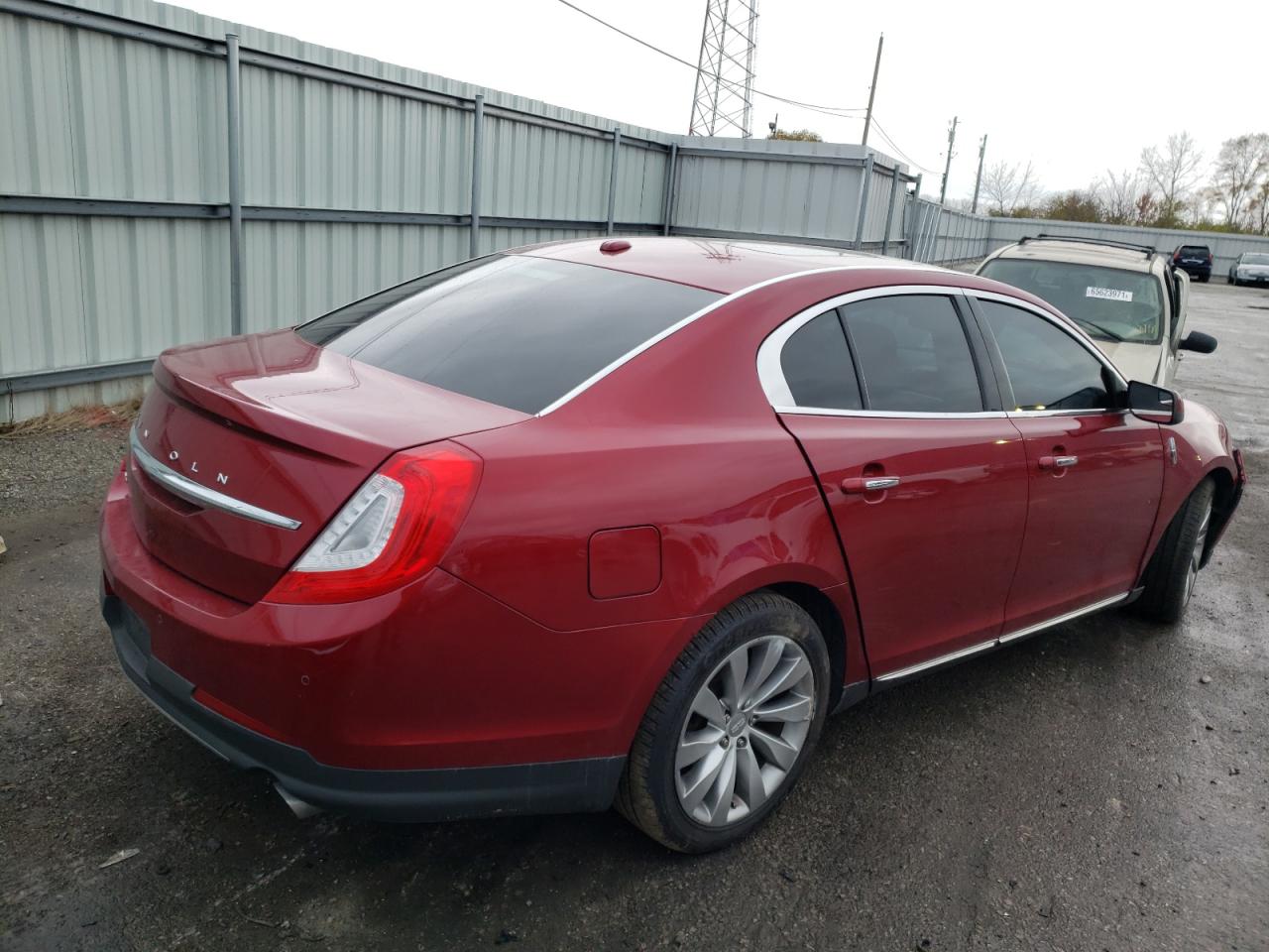 Photo 4 from auction – 2016 LINCOLN MKS with VIN 1LNHL9DK0GG601349