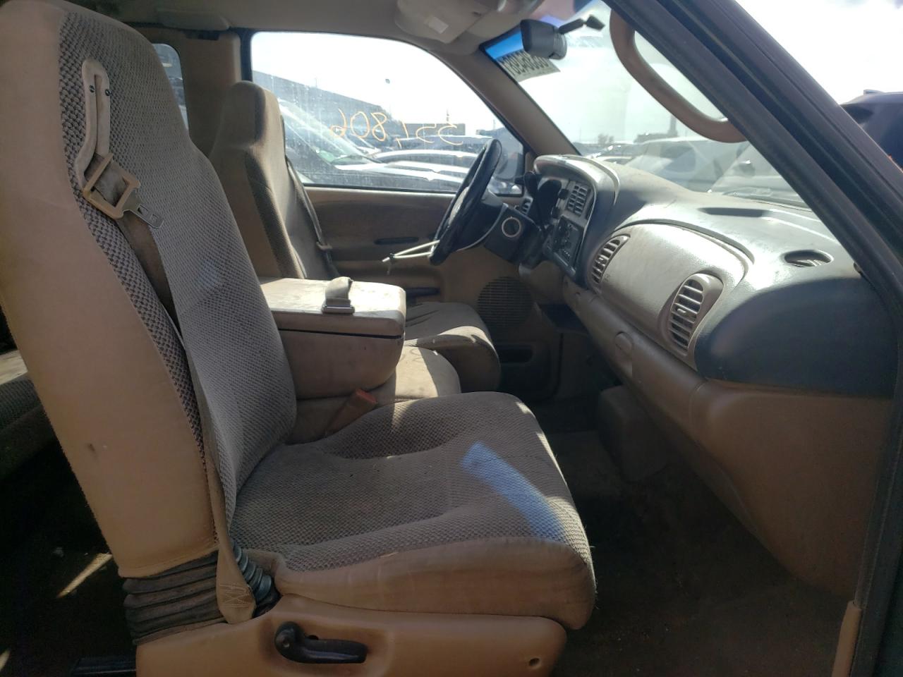 Photo 5 from auction – 2001 DODGE RAM 1500 with VIN 3B7HC13Z71M576760