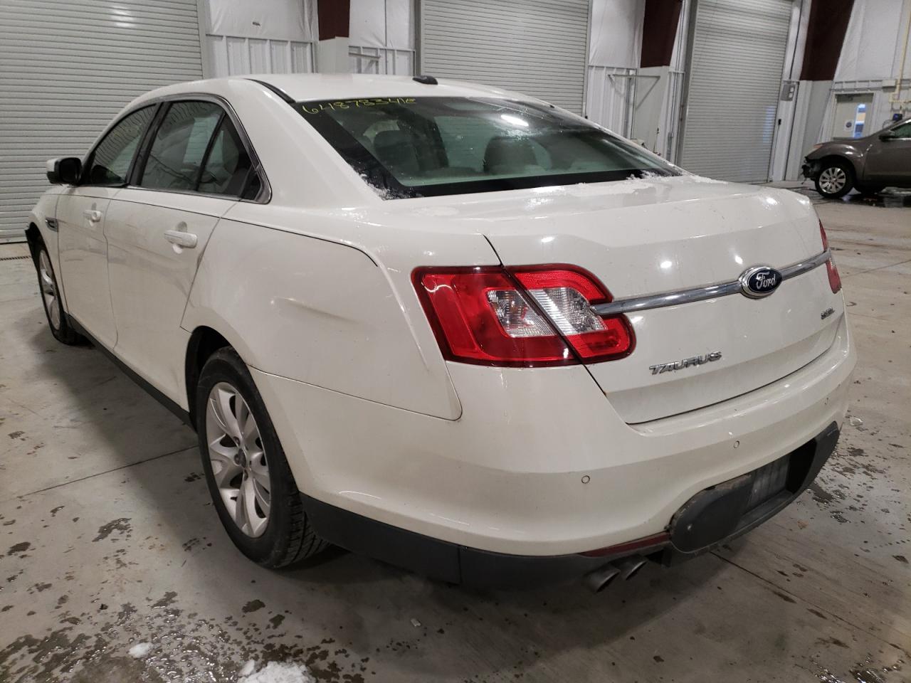 Photo 3 from auction – 2011 FORD TAURUS SEL with VIN 1FAHP2EW4BG131181