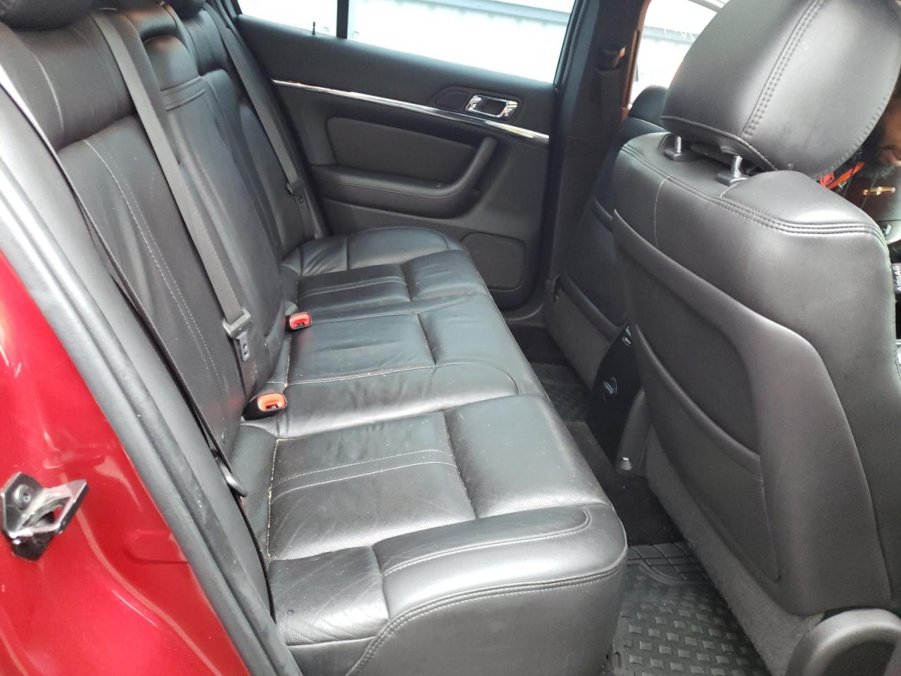 Photo 6 from auction – 2016 LINCOLN MKS with VIN 1LNHL9DK0GG601349