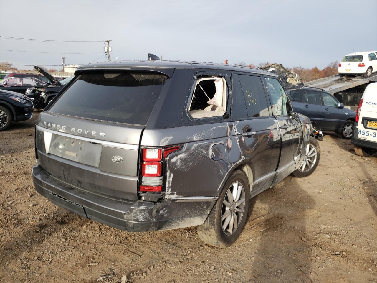 Photo 4 from auction – 2017 LAND ROVER RANGE ROVE with VIN SALGR2FV0HA339018
