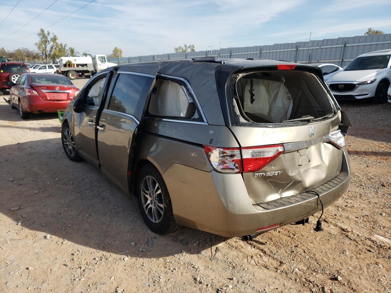 Photo 3 from auction – 2013 HONDA ODYSSEY EX with VIN 5FNRL5H67DB036845