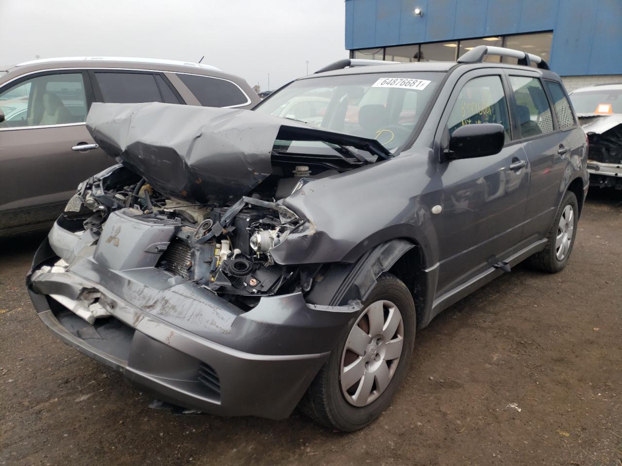 Photo 2 from auction – 2005 MITSUBISHI OUTLANDER with VIN JA4LX31F75U005509