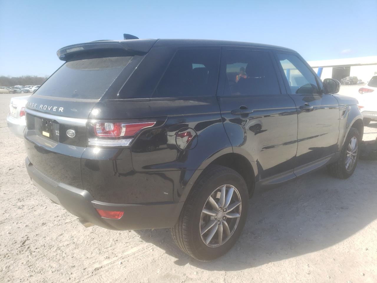 Photo 4 from auction – 2017 LAND ROVER RANGE ROVE with VIN SALWG2FV1HA141422