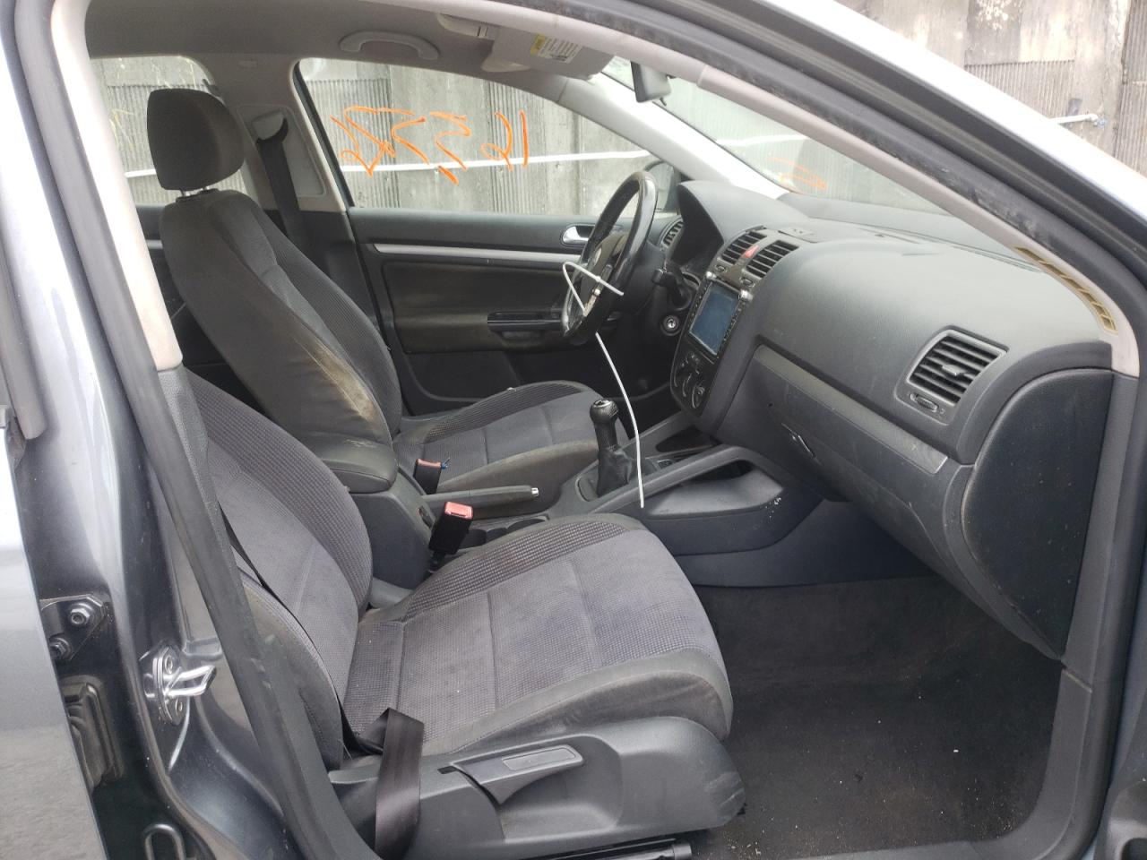 Photo 5 from auction – 2005 VOLKSWAGEN NEW JETTA with VIN 3VWPF71K25M624258