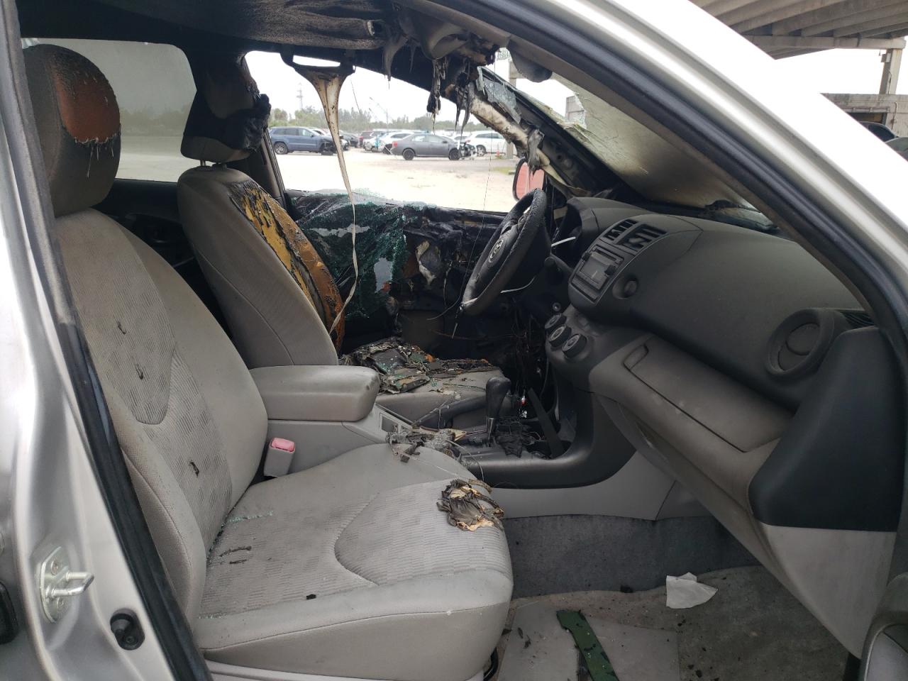 Photo 5 from auction – 2012 TOYOTA RAV4 with VIN 2T3ZF4DV3CW106980