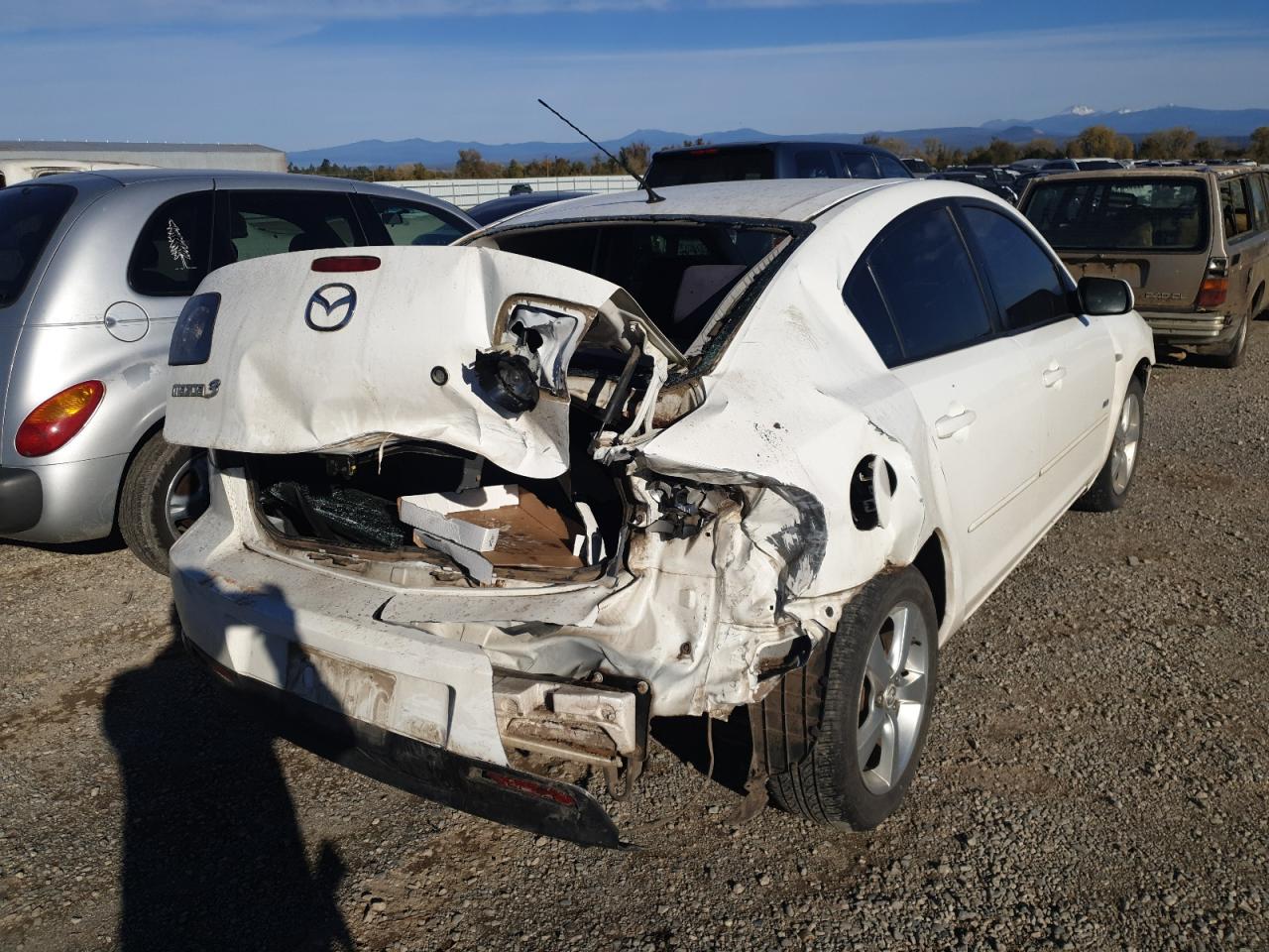 Photo 4 from auction – 2005 MAZDA 3 S with VIN JM1BK323151307870